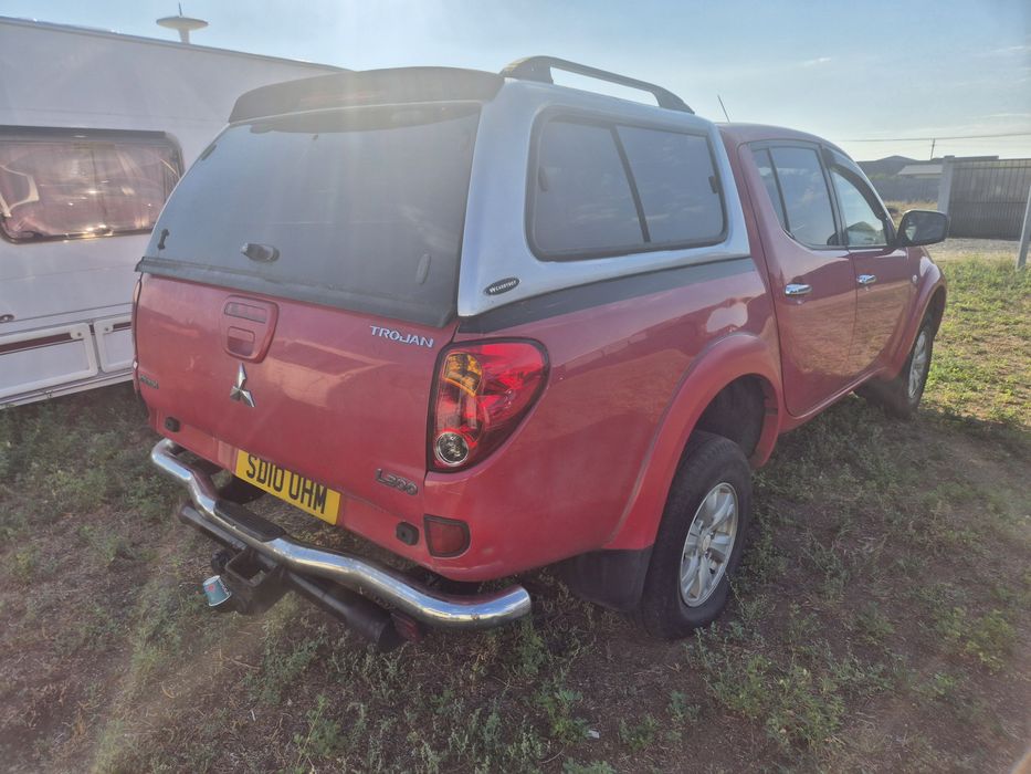 Mitsubishi L200 2010 2.5 manual volan dreapta