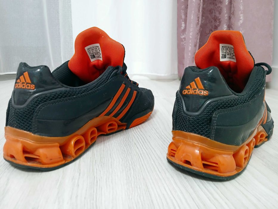 Vand Adidas Bounce, stare de TOP