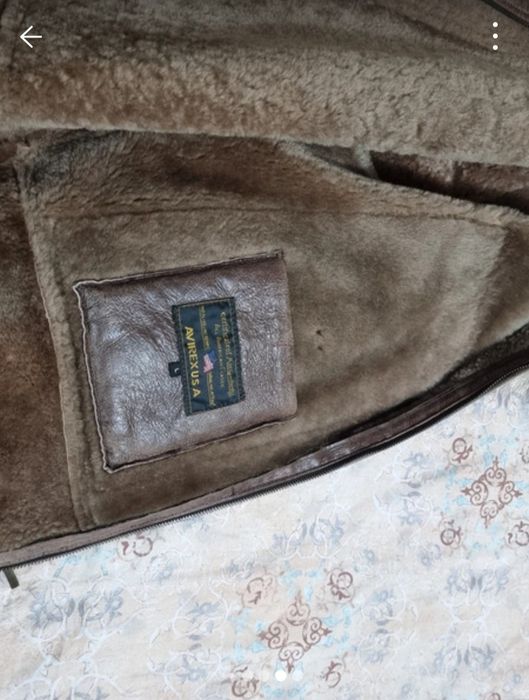 Geaca din piele  tip cojoc Avirex