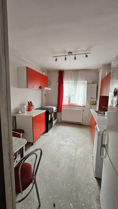 Mobila de bucatarie+ electrocasnice (detalii in descrierea anuntului)