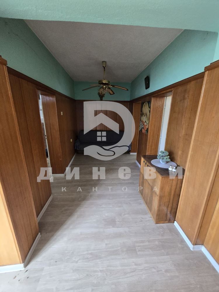 Продава къща в гр.Павел баня