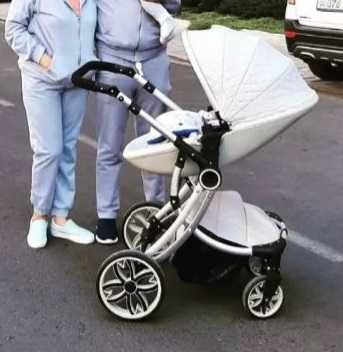 Детская коляска в отличном состоянии чистая