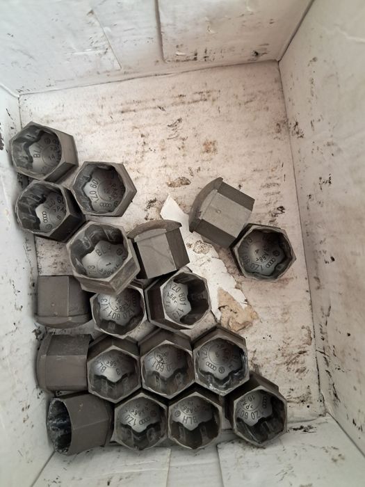 Vand prezoane originale VW/Skoda/Audi/Seat 2018 + capacele