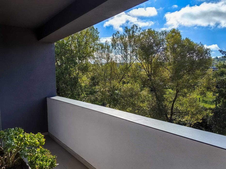 Apart 3 Camere Decomandat 2 Bai si 2 Balcoane etj 1 Mobilat  Parcare