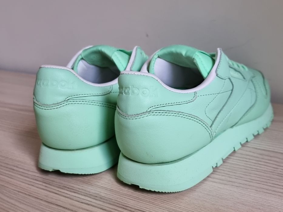 Reebok Classic Leather спортни обувки 39 номер