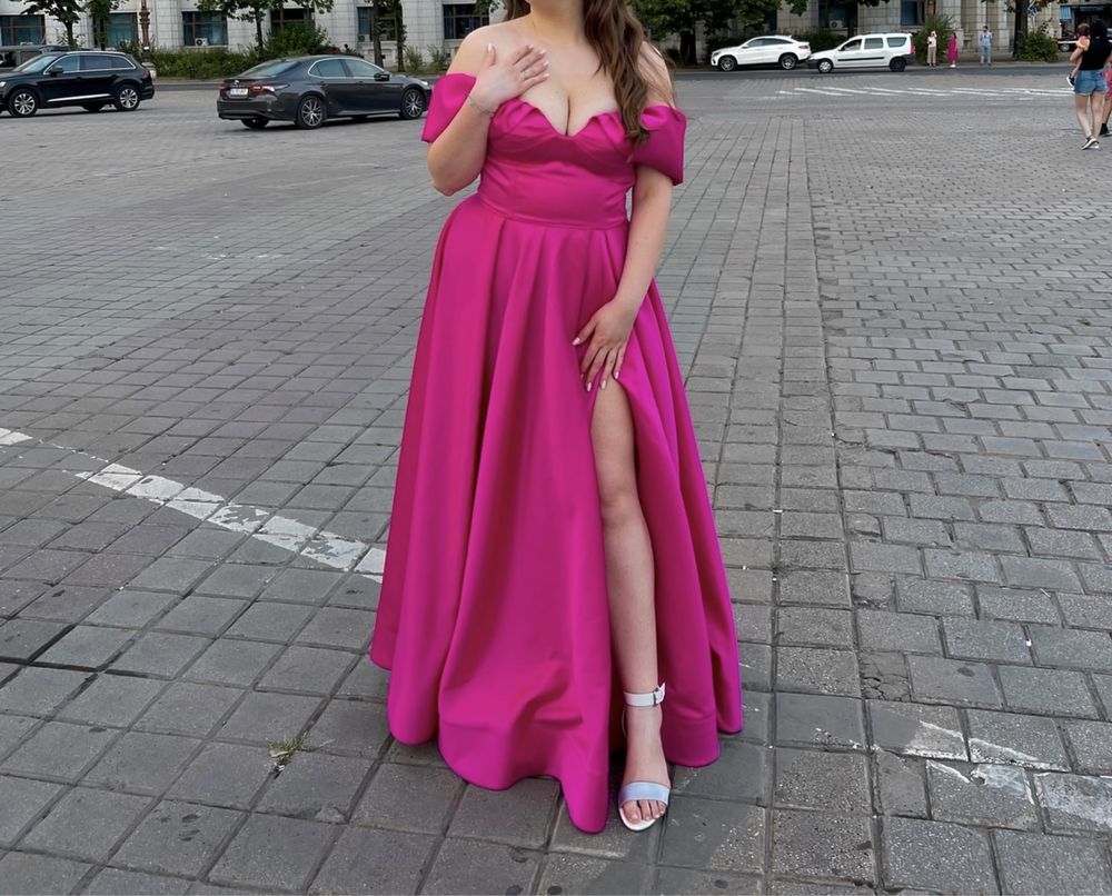 Rochie lungă elegantă de ocazie roz fucsia