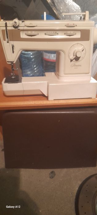 Домашна шевна машина