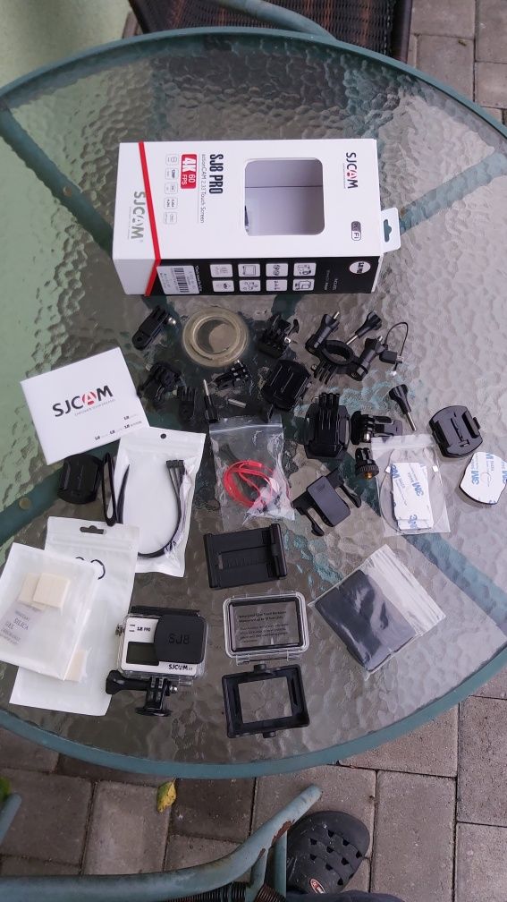 SJCAM SJ8 Pro 4K/60FPS, 4 baterii,accesorii (camera actiune gen GoPro)