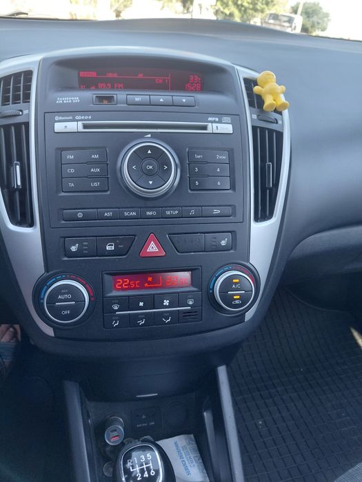 Vand sau schimb cu carosata de preferinta cu carlig