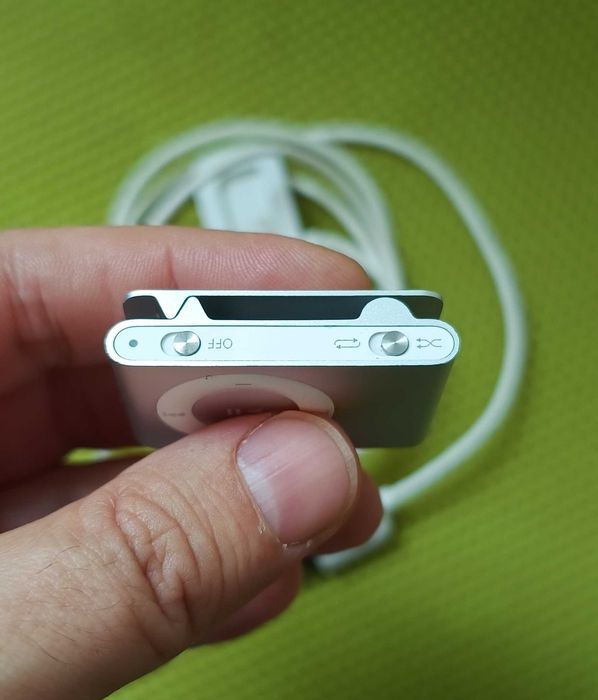 iPod shuffle 2nd gen 1GB