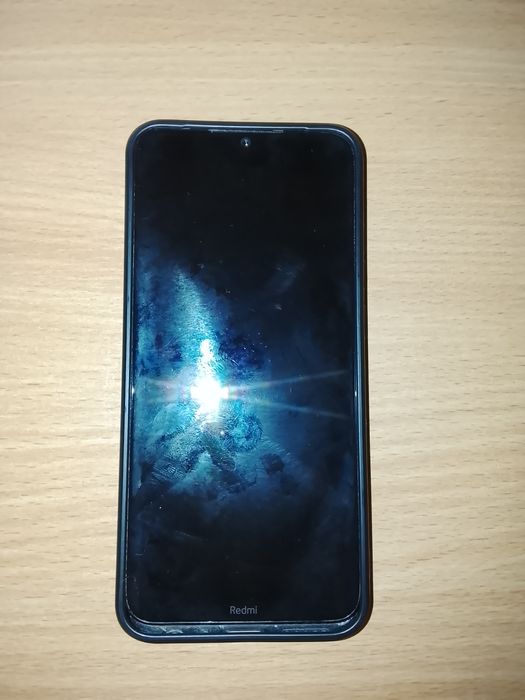 Продам телефон срочно