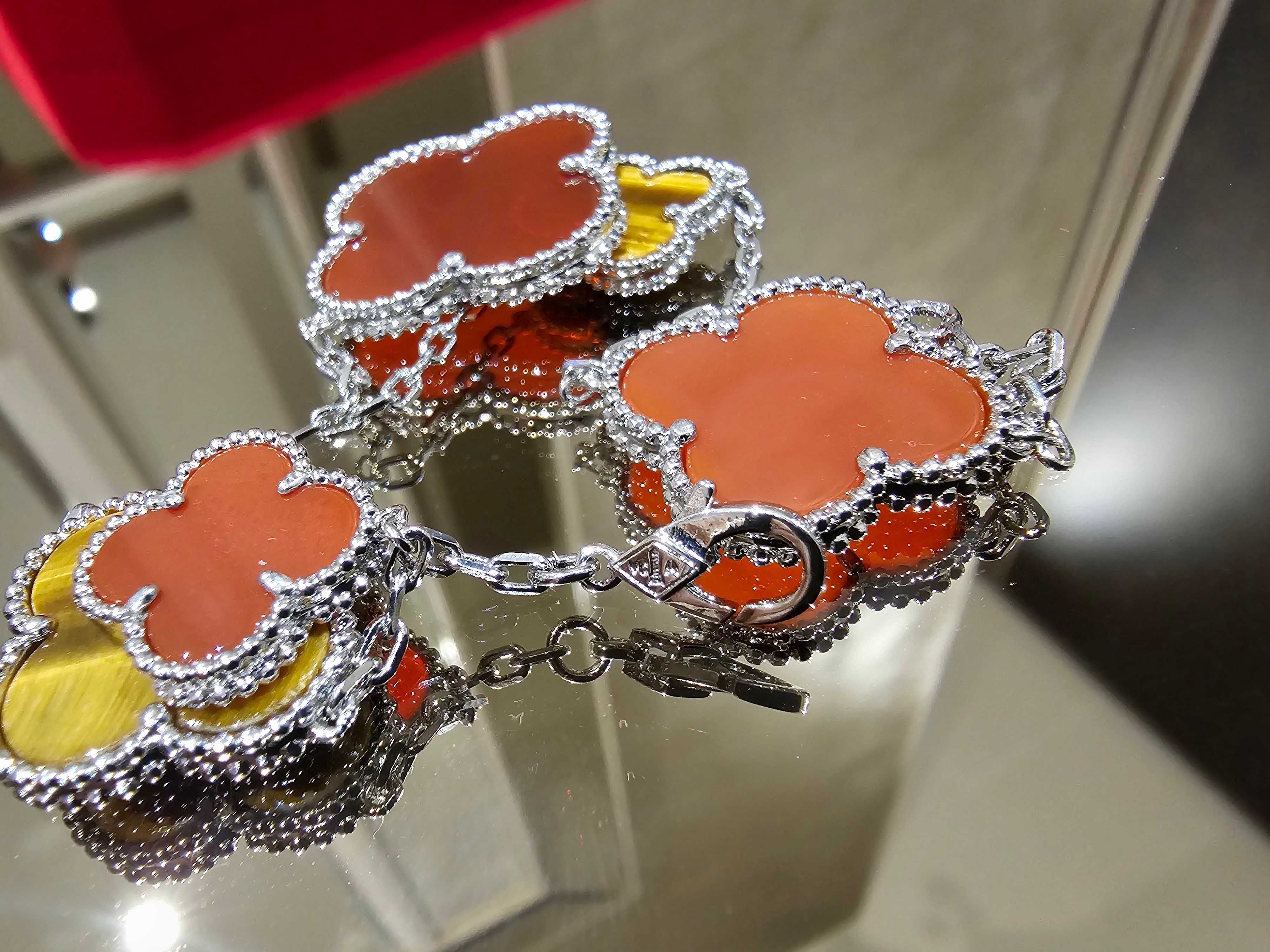 Van Cleef & Arpels VCA 5 Silver Magic Alhambra Red Tiger's Eye Гривна