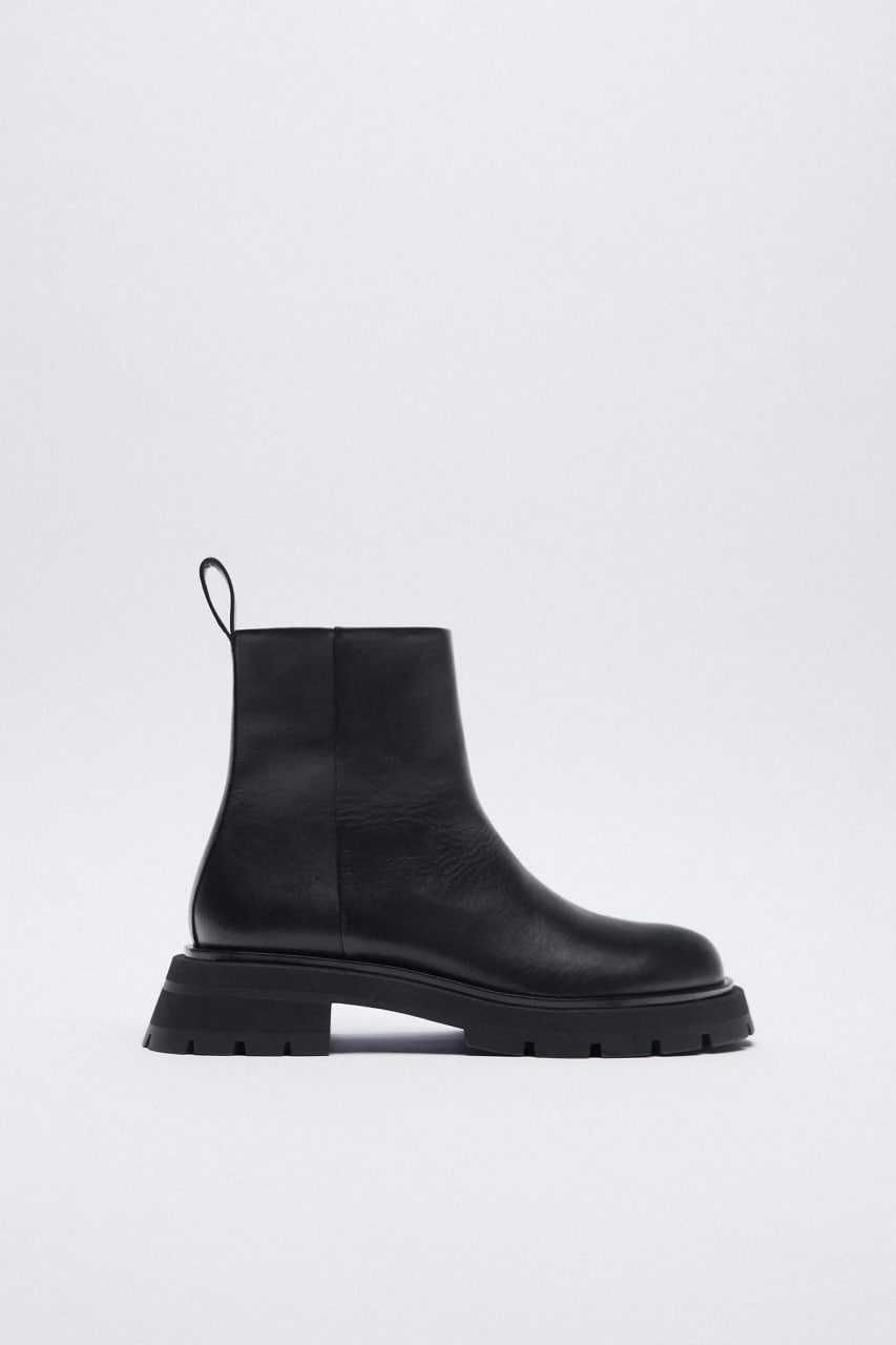 Кожаные ботильноы/сапоги от ZARA на рифленой подошве