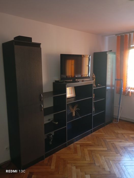 Închiriez apartament -Reșița