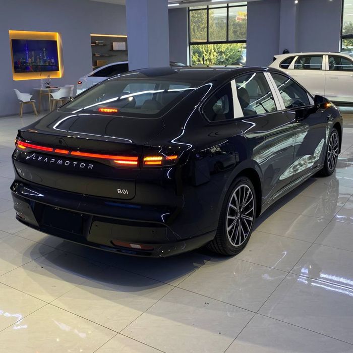 Leapmotor  B01 550KM EV Premium Full 3 yil kafolat