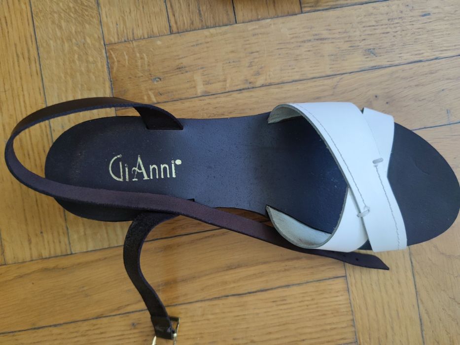 Дамски сандали Gianni