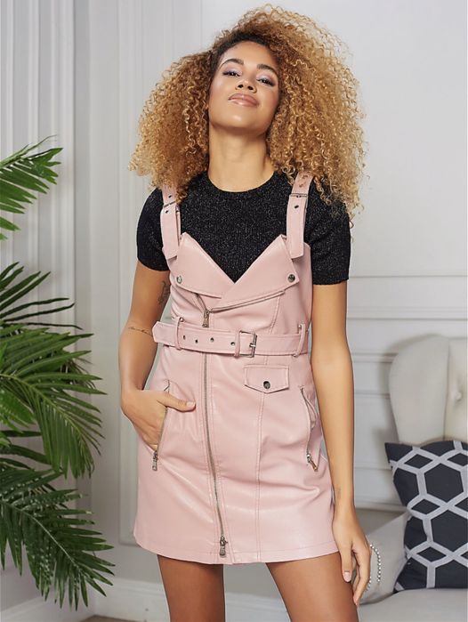 Кожаный розовый сарафан