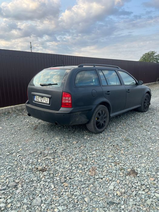 Vând Skoda Octavia 4x4 1.9 TDI – Recondiționată complet