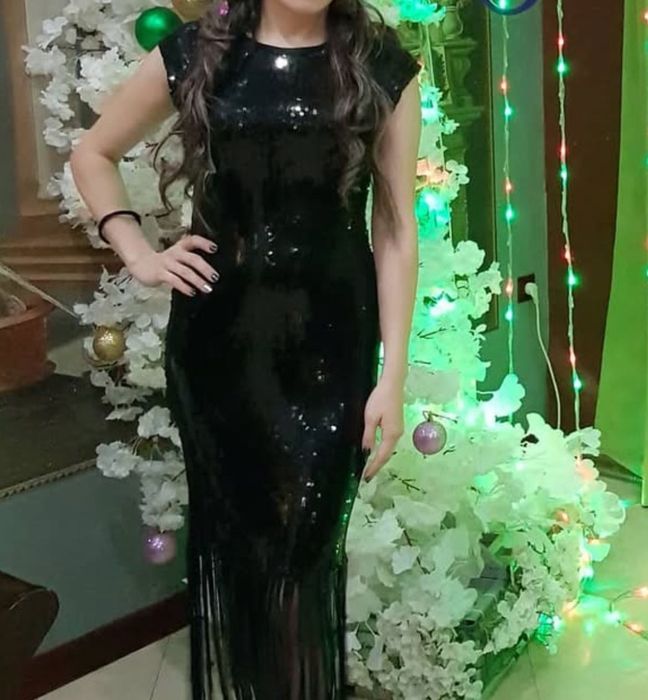Продам платье с пайетками