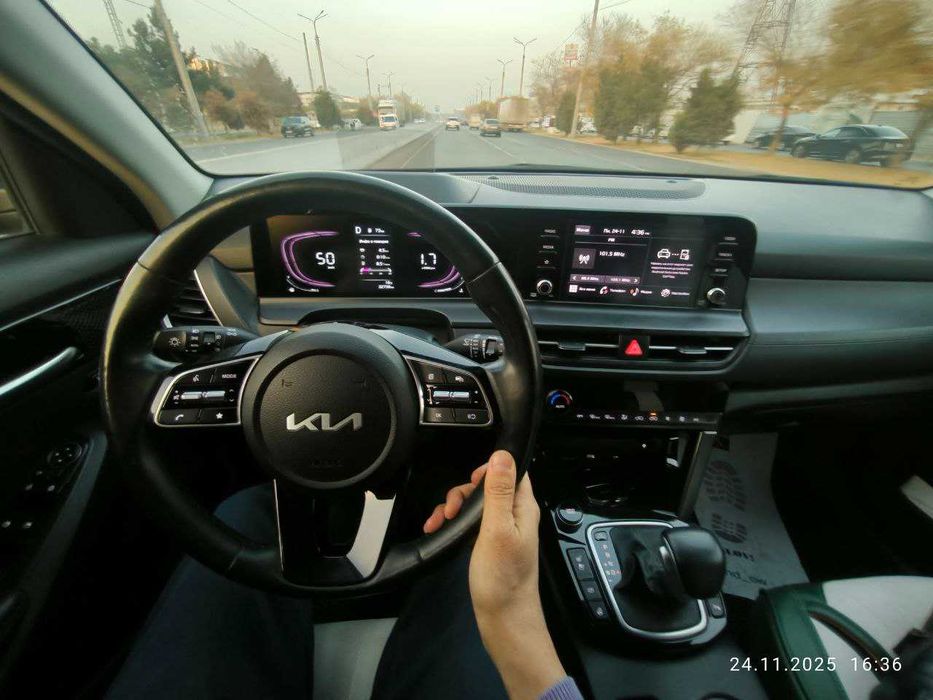 кредит KIA SELTOS Premium FULL 2л. 2023г. 149лс. + новорот