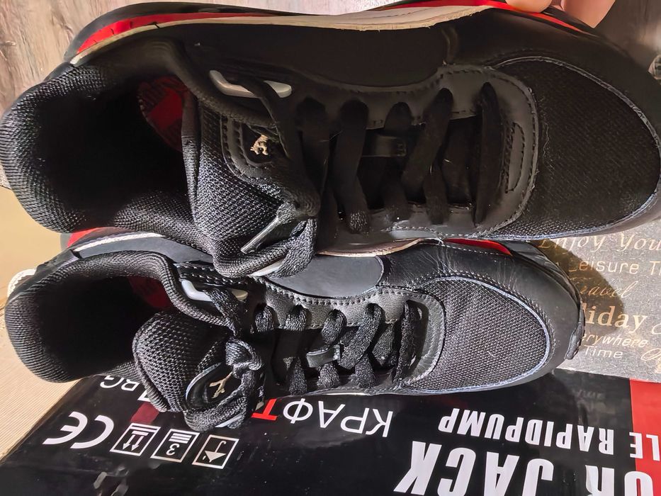 Маратонки Puma черни