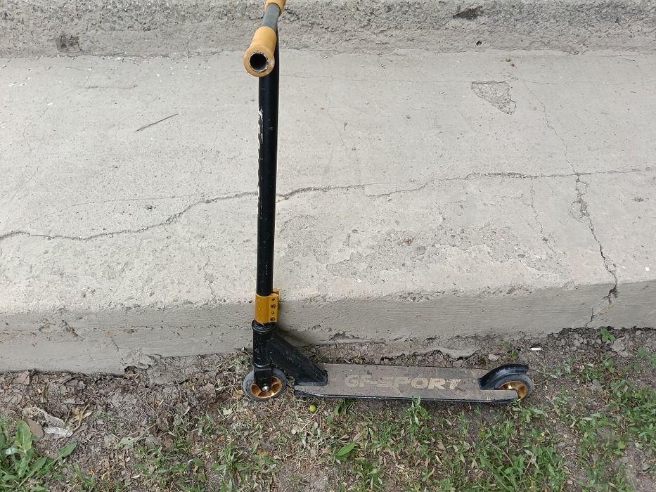 Продам самокат в хорошем состоянии,.