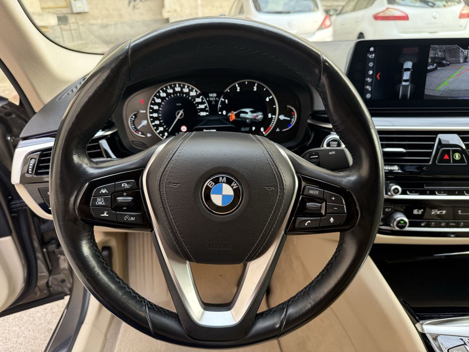 BMW 520/head up/distronic/unghi mort/lane assist/asistenta volan