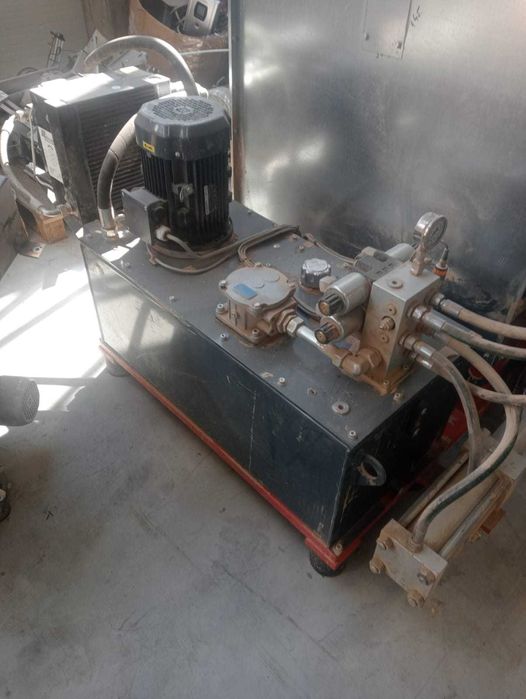 Presa de brichetat Reinbold RB 20 SV