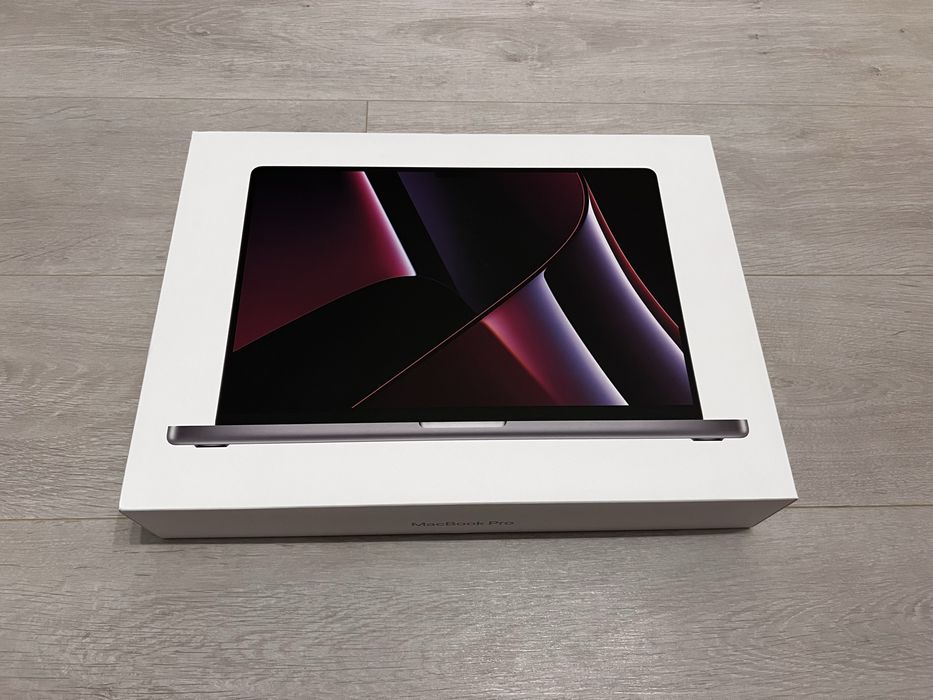 Cutie Macbook Pro M2 Pro 16 inch