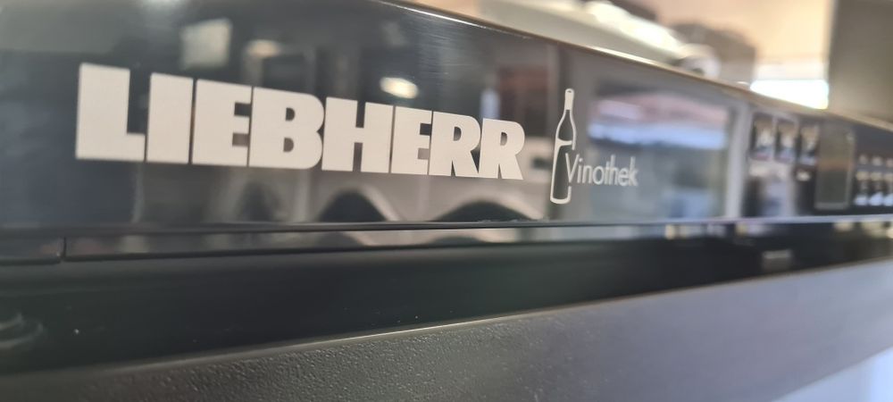 ТОП Мултитемпературен Вино-охладител  Liebherr Vinothek WTb4212