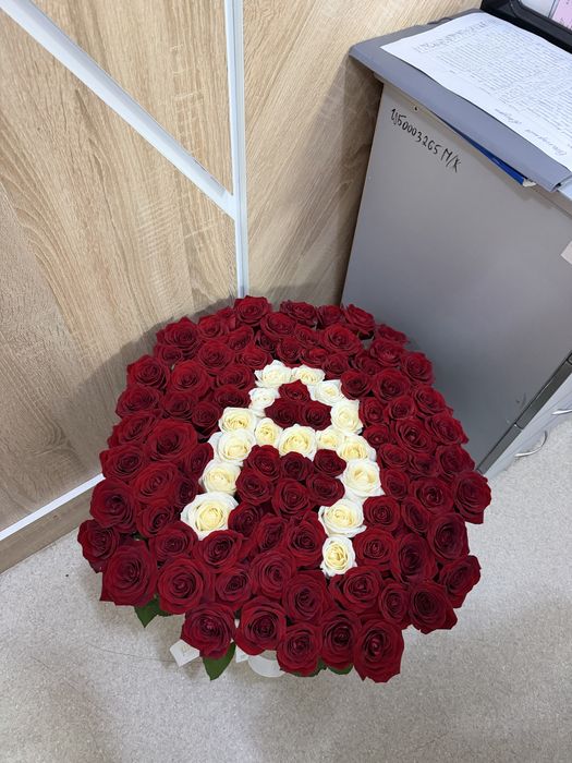 Букет цветов с буквой А