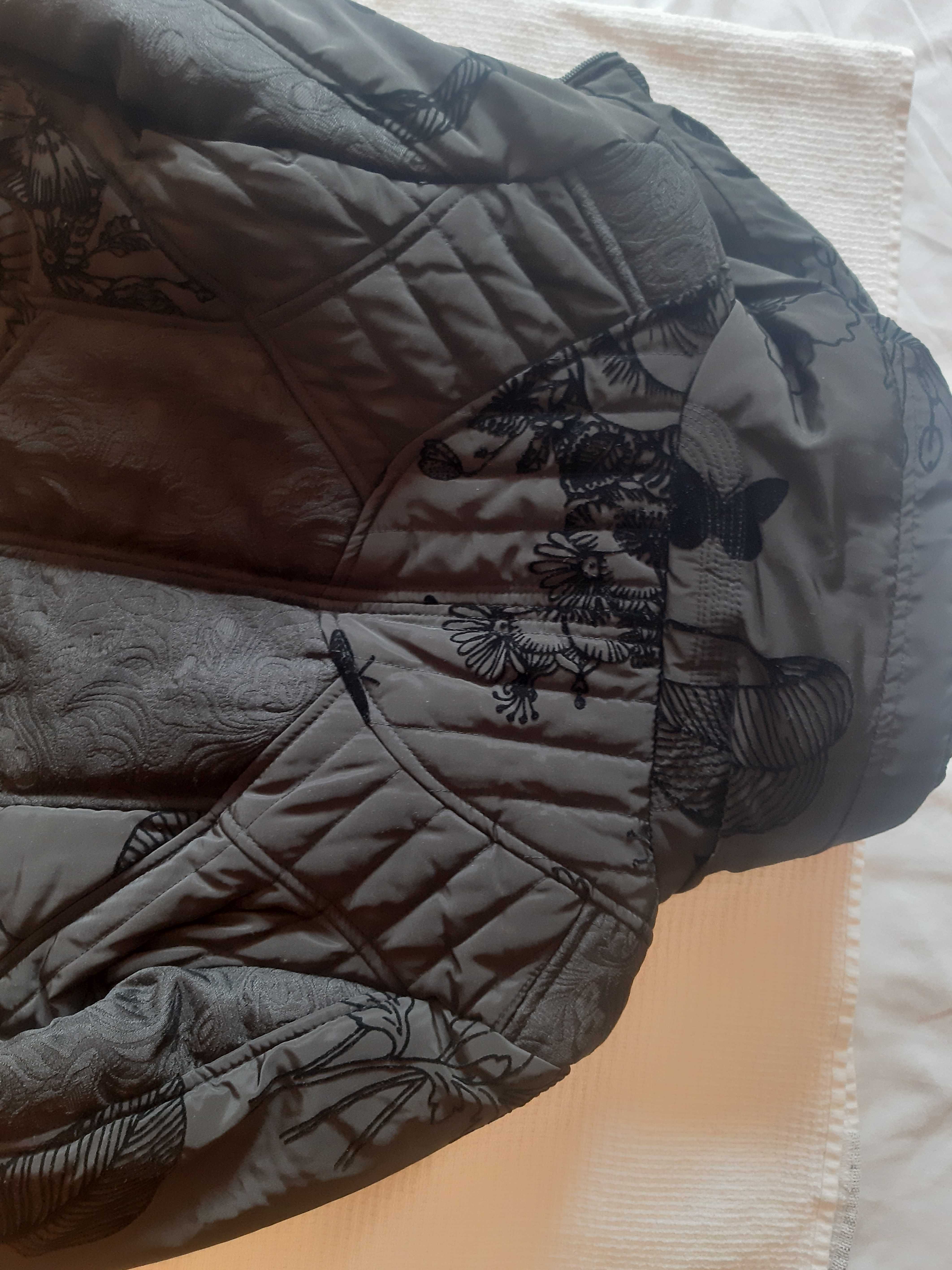 Ново яке Desigual