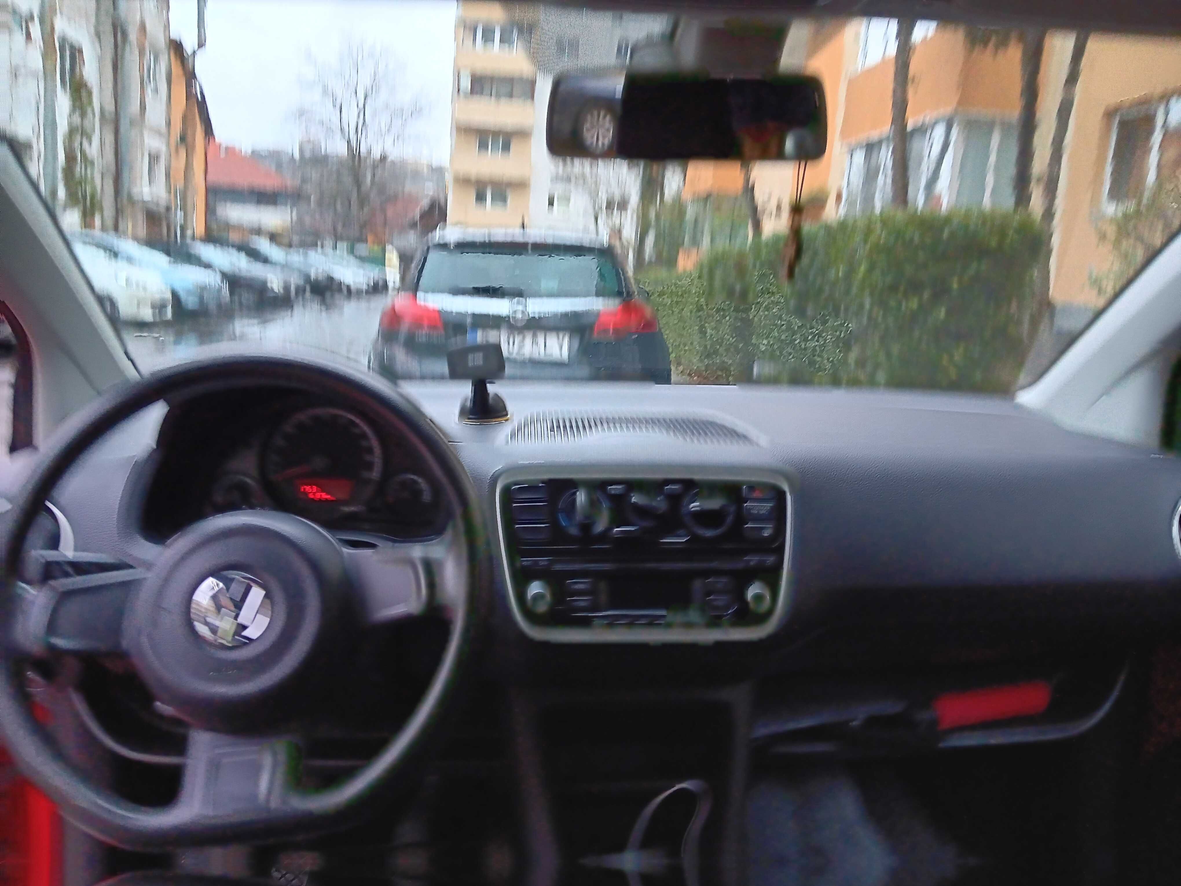 Volkswagen UP 2015 , motor 1 , benzină