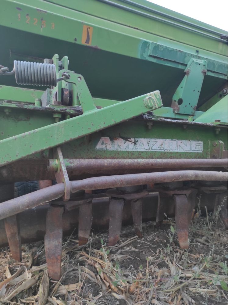 Vand semanatoare cu freza Amazone AD-402
