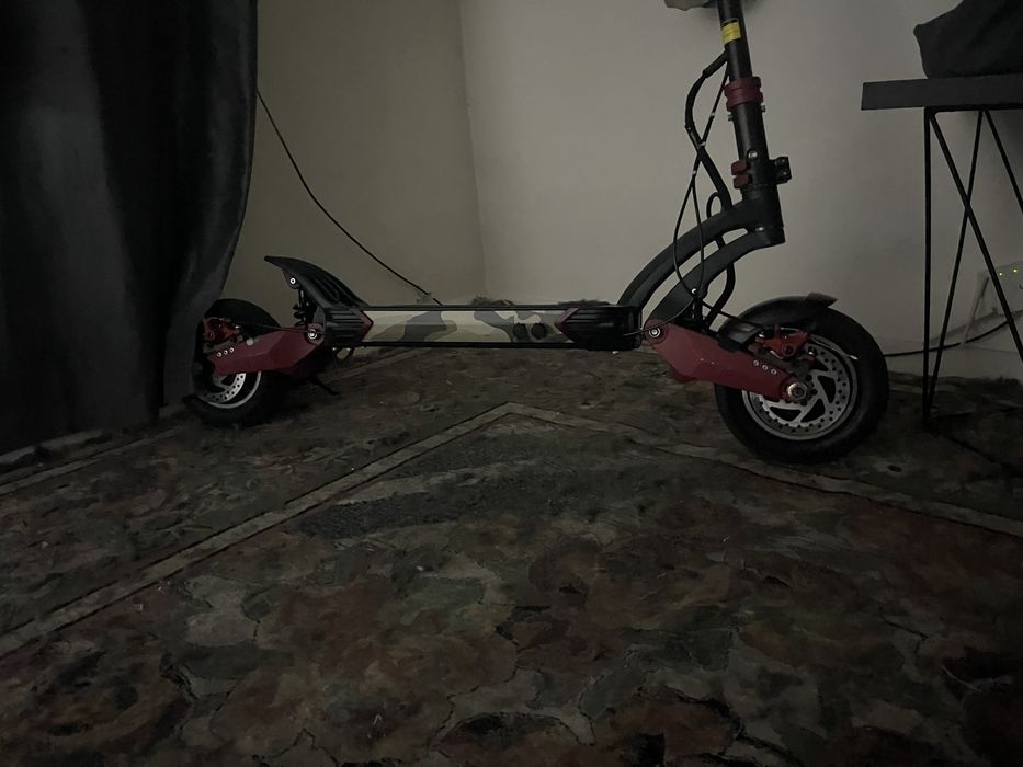Продам электросамокат kugo g1
