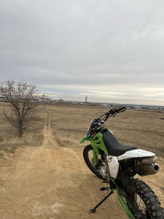 Продам эндуро ямаха 250.