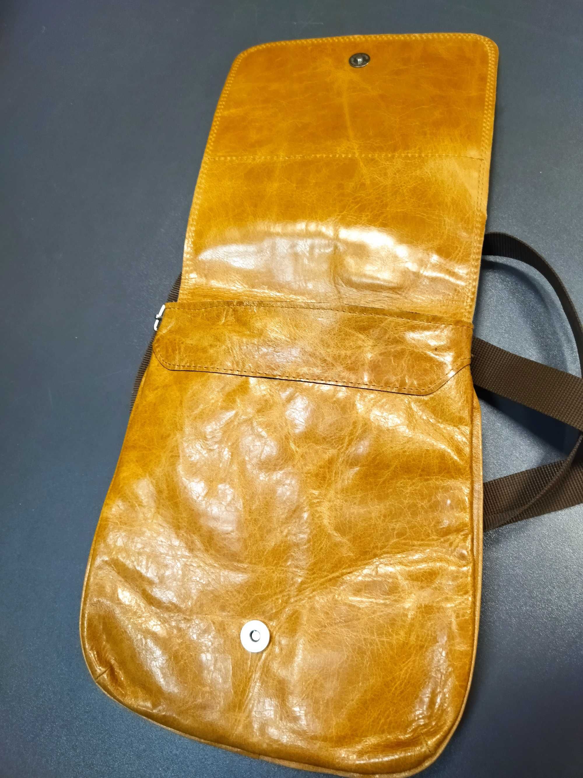 Мъжка чанта от естествена кожа