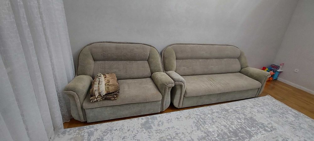 Продается диван в хорошем состоянии