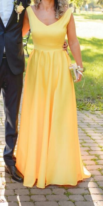 Vand rochie ocazii galbena lunga