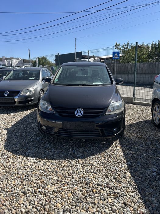Golf 5 plus 1.6  benzina 102 cai 2008