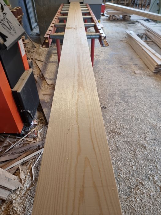 Cherestea uscata molid, lambriu, dușumea, pazie, florar, blana ornata.