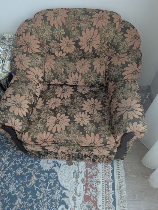 Диван и кресло Бесплатно