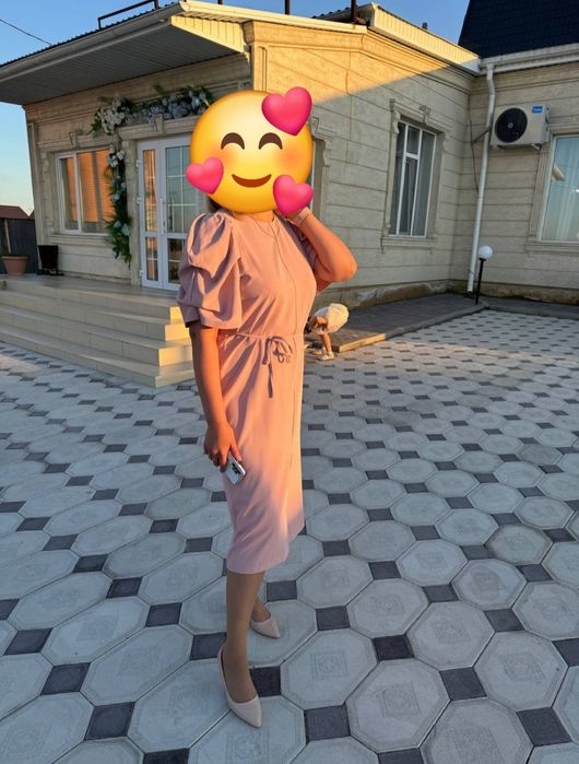 Платье на вечер цвет пудра