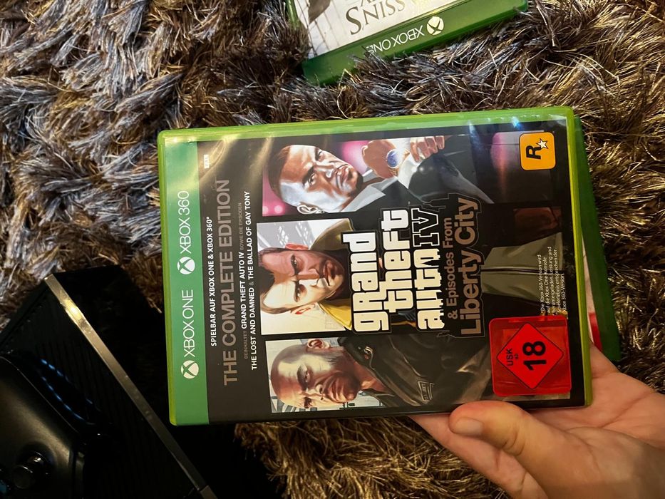 Xbox One 1TB + 8 Jocuri + Cutie & Cabluri Originale