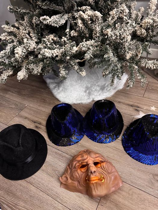 Маска праздничная