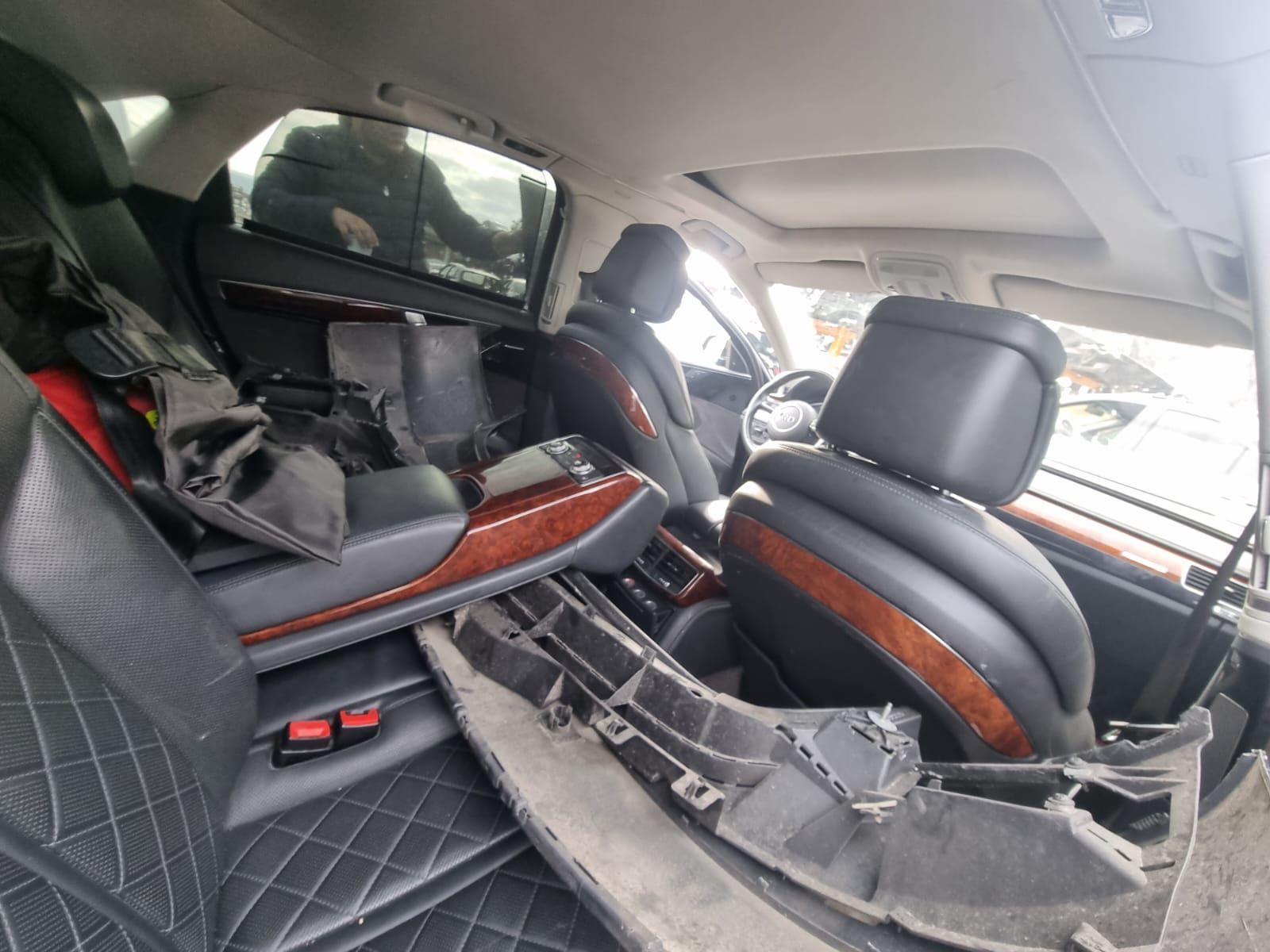 Scut protectie planetara stanga fata 8K0407719 4.2 tdi CDSB Audi A8 D