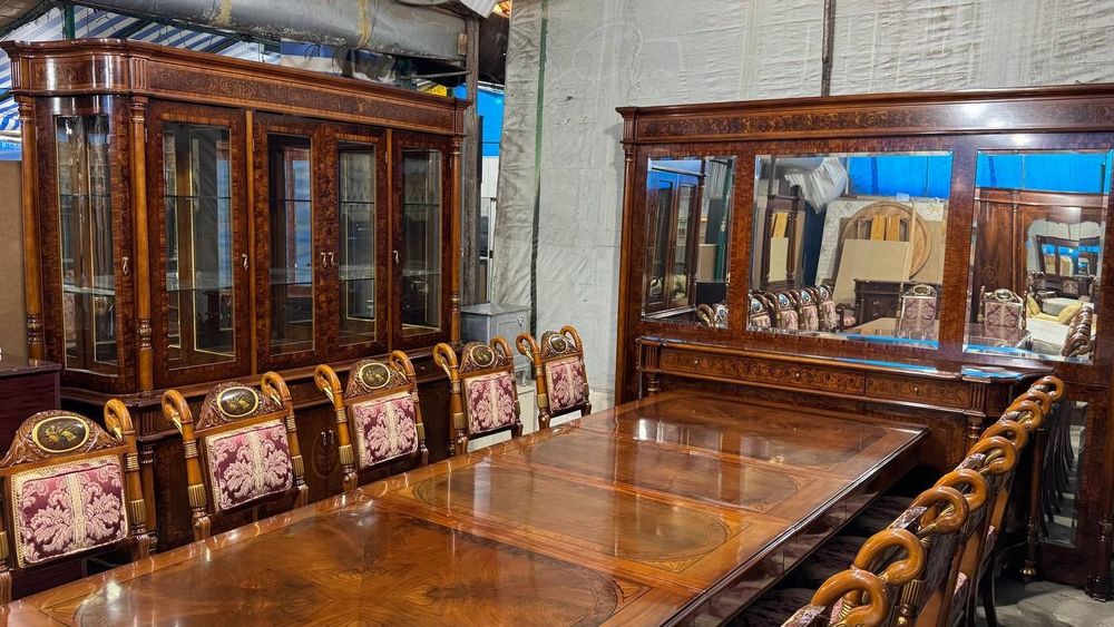 Продаётся Итальянский комплект