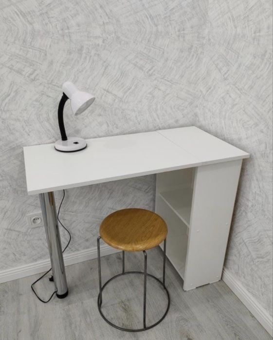 Маникюрный стол складной с бесплатной доставкой в наличии