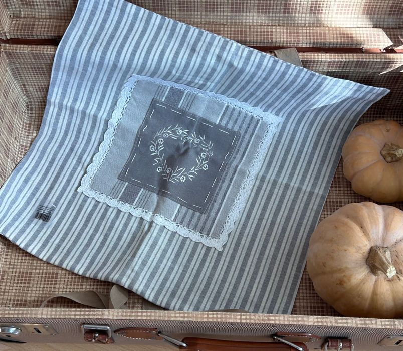 Нова красива декоративна калъфка за възглавница с ангел