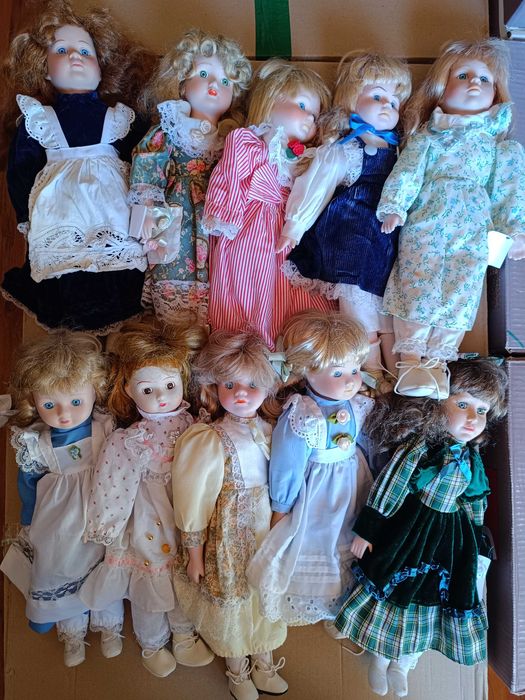 Стари порцеланови кукли